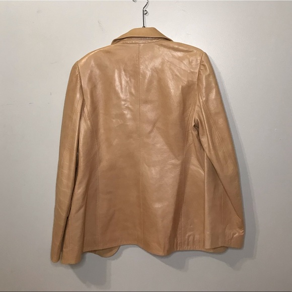 Bella Bicchi Tan Leather Jacket. - Picture 4 of 7